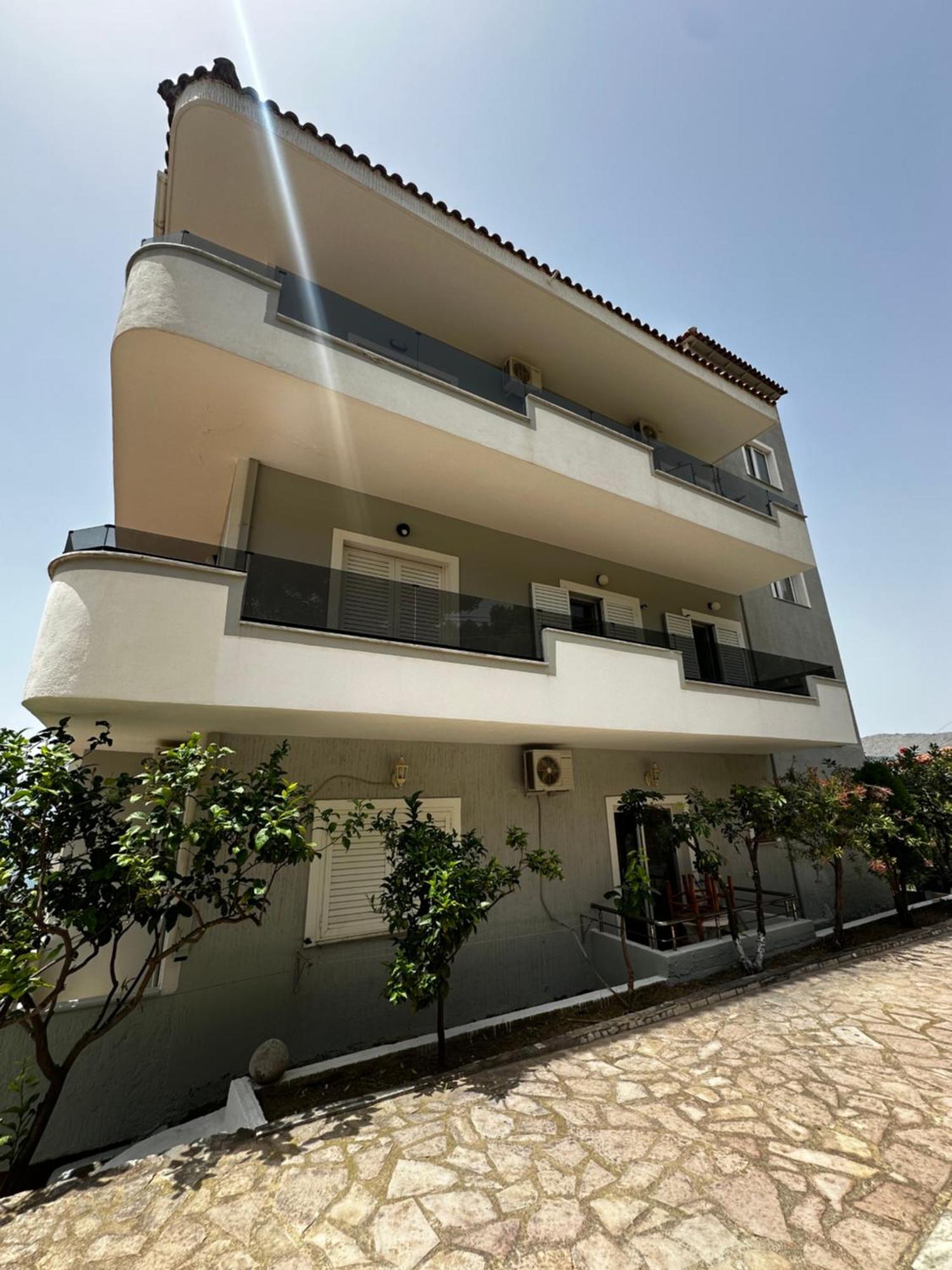 Ylli'S Apartments Sarande Exterior photo