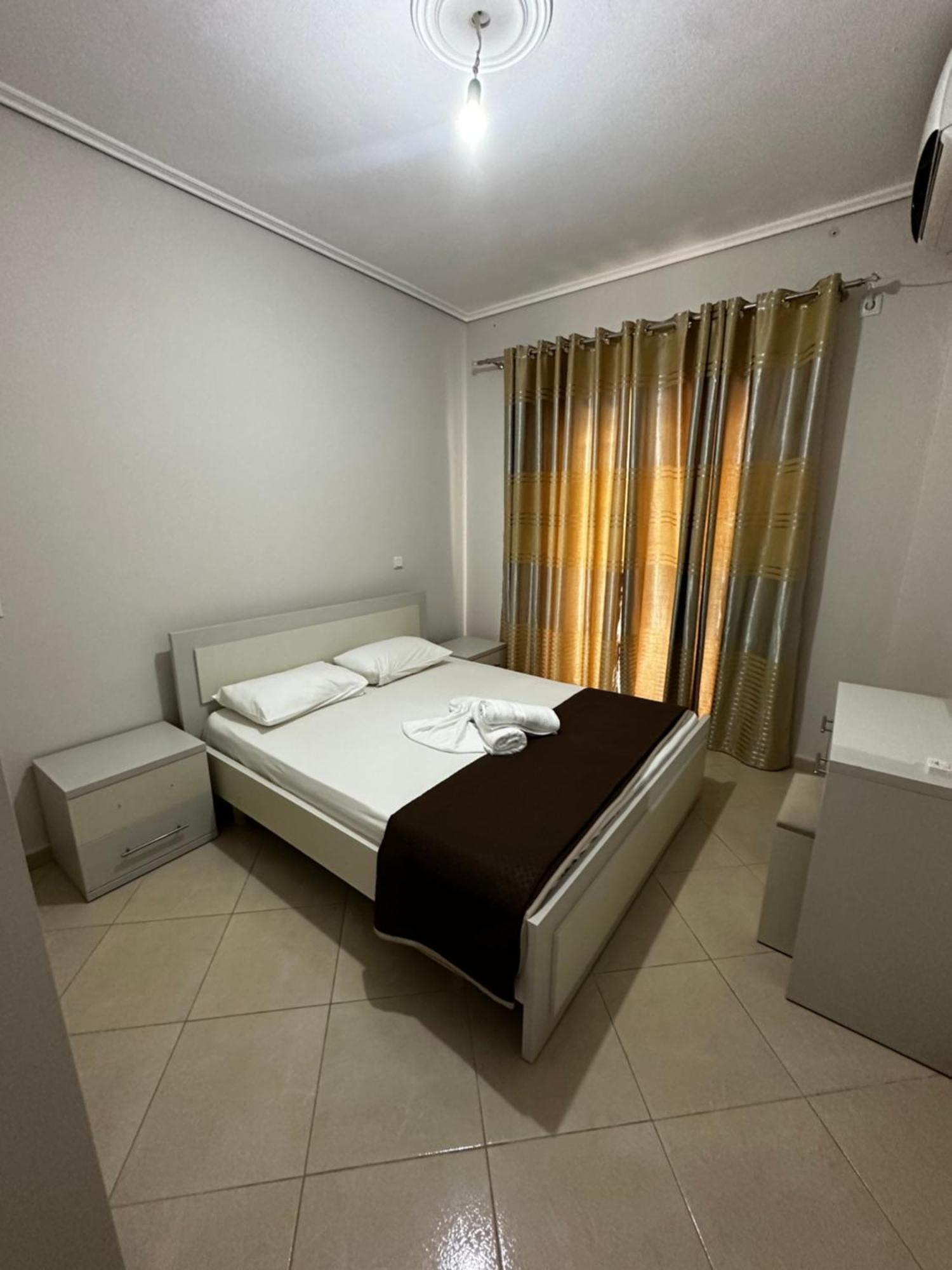 Ylli'S Apartments Sarande Exterior photo